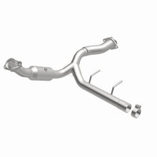 Load image into Gallery viewer, MagnaFlow Right Side Converter Direct Fit 15-17 Ford F-150 5.0L
