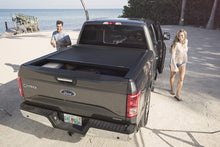 Load image into Gallery viewer, Roll-N-Lock 08-16 Ford F-250/F-350 Super Duty 80-1/4in E-Series Retractable Tonneau Cover
