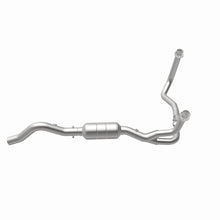 Load image into Gallery viewer, MagnaFlow Converter Direct Fit California Grade 00-01 Dodge Durango 5.9L
