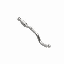 Load image into Gallery viewer, MagnaFlow 2009 Chevrolet Express 4500 V8 6.0L Right Underbody Catalytic Converter
