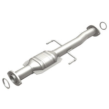Load image into Gallery viewer, MagnaFlow Conv DF 01-04 Toyota Tacoma 2.4L Rear
