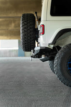 Load image into Gallery viewer, DV8 Offroad 18-23 Wrangler JL FS-7 Series Rear Bumper
