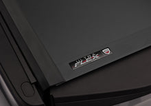 Load image into Gallery viewer, UnderCover 17-20 Honda Ridgeline 5ft Ultra Flex Bed Cover
