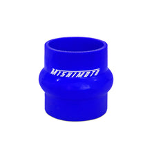 Load image into Gallery viewer, Mishimoto 2.5in Blue Hump Hose Coupler
