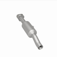 Load image into Gallery viewer, MagnaFlow 16-19 Ford E-450 Super Duty Base V10 6.8L Underbody Direct-Fit Catalytic Converter
