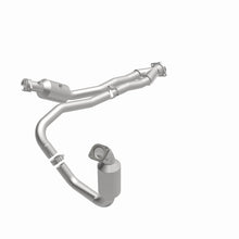 Load image into Gallery viewer, Magnaflow Conv DF 2015-2017 Transit-150 V6 3.5 OEM Underbody
