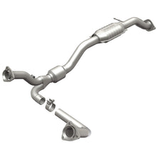 Load image into Gallery viewer, MagnaFlow Conv DF 00-05 Chevy Blazer / 00-05 GMC Jimmy / 00-01 Olds Bravada 4.3L 4dr 2WD
