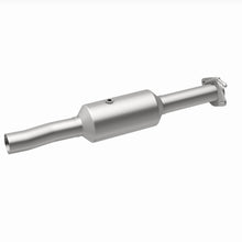 Load image into Gallery viewer, MagnaFlow 09-10 Ford F-550 Super Duty V10 6.8L Rear Underbody Direct Fit Catalytic Converter
