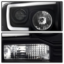 Load image into Gallery viewer, Spyder Ford F250/350/450 05-07 Projector Headlights - Light Bar DRL LED - Black PRO-YD-FS05V2-LB-BK
