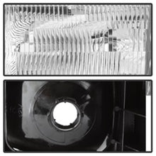 Load image into Gallery viewer, xTune 94-01 Dodge Ram 1500 (Excl Sport) OEM Style Headlight w/Corner - OEM Right (HD-JH-DR94-OE-R)
