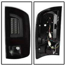 Load image into Gallery viewer, Spyder 02-06 Dodge Ram 1500 V3 Light Bar LED Tail Light - Blk Smoke (ALT-YD-DRAM02V3-LBLED-BSM)
