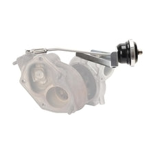 Load image into Gallery viewer, Turbosmart IWG75 Mitsubishi EVO 6-8 Black 10 PSI Internal Wastegate Actuator
