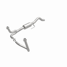 Load image into Gallery viewer, MagnaFlow Converter Direct Fit California Grade 00-01 Dodge Durango 5.9L
