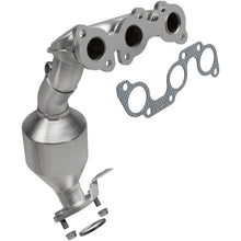 Load image into Gallery viewer, MagnaFlow Conv DF 04-06 Toyota Sienna 3.3L
