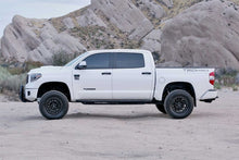 Load image into Gallery viewer, Fabtech 16-19 Toyota Tundra 4WD Trd Pro 4in Perf Sys w/Dlss 2.5 C/Os &amp; Rr Dlss
