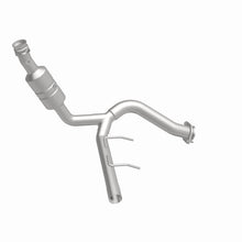 Load image into Gallery viewer, Magnaflow Conv DF 2009 f-150 V8 5.4 OEM Underbody
