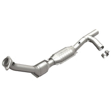 Load image into Gallery viewer, MagnaFlow Conv DF 99-02 Expedition 5.4L 4wd
