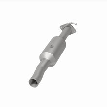 Load image into Gallery viewer, MagnaFlow 09-10 Ford F-550 Super Duty V10 6.8L Rear Underbody Direct Fit Catalytic Converter
