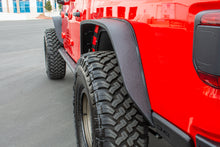 Load image into Gallery viewer, DV8 Offroad 2019+ Jeep Gladiator Fat Slim Fenders
