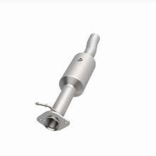 Load image into Gallery viewer, MagnaFlow 09-10 Ford F-550 Super Duty V10 6.8L Rear Underbody Direct Fit Catalytic Converter
