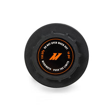 Load image into Gallery viewer, Mishimoto 1.1 Bar Rated 99-15 Ford F-250/F-350/F-450/F-550 Super Duty Overflow Reservoir Cap
