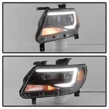 Load image into Gallery viewer, xTune Chevy Colorado 15-17 Halogen Only Projector Headlights - DRL - Black PRO-JH-CCO04-LBDRL-BK
