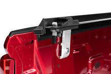 Load image into Gallery viewer, Lund 2023 Chevrolet/GMC Colorado/Canyon (5ft. Bed) Genesis Roll Up Tonneau Cover - Black
