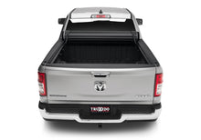 Load image into Gallery viewer, Truxedo 19-21 RAM 1500 (New Body) w/Multifunction Tailgate 5ft 7in Sentry Bed Cover
