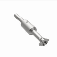Load image into Gallery viewer, MagnaFlow 09-10 Ford F-550 Super Duty V10 6.8L Rear Underbody Direct Fit Catalytic Converter
