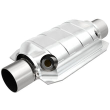 Load image into Gallery viewer, MagnaFlow Conv Univ 2.5 W/Dual O2 Boss
