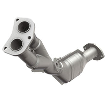 Load image into Gallery viewer, MagnaFlow Conv DF 01-04 Toyota Tacoma 2.7L fr

