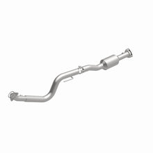 Load image into Gallery viewer, MagnaFlow 2009 Chevrolet Express 4500 V8 6.0L Right Underbody Catalytic Converter
