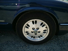 Load image into Gallery viewer, JAGUAR SOVEREIGN 4.0
